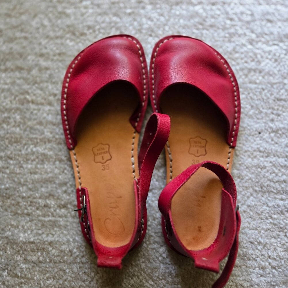 Croupon Red Clogs Barefoot